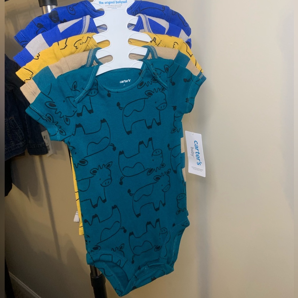 Carter’s Baby Onesies - 6 mths